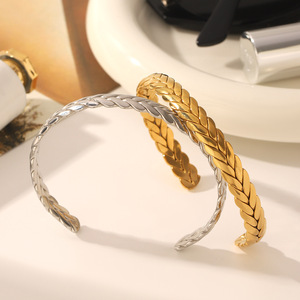 Mw 18K Vàng Mạ <span class=keywords><strong>Cuff</strong></span> <span class=keywords><strong>Bangle</strong></span> Lúa Mì Tai Twist <span class=keywords><strong>Bangle</strong></span> Người Đàn Ông Các Cặp Vợ Chồng Tình Yêu Vòng Đeo Tay Dệt Bện Bangles Thép Không Gỉ <span class=keywords><strong>Bangle</strong></span> - Product Image 3