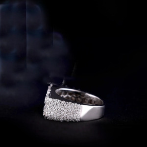 แหวนฮิปฮอปผู้ชาย ประดับเพชรโมอิสซาไนต์ ตัวอักษรเริ่มต้นแบบไอซ์ด ตัวอักษรคิง แร็ปเปอร์ส สเตทเมนท์ แหวนสั่งทำพิเศษ ชื่อ/หมายเลข/โลโก้ แหวนสเตอร์ลิง สำหรับวันครบรอบ - Product Image 3