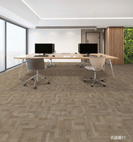 Tapis de sol commercial moderne pour la maison, facile à poser, auto-adhésif, résistant aux taches, antidérapant, carrelage de moquette, support en PVC, polypropylène, 50x50 cm