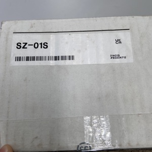 คีย์เอ็นซ์ SZ-01S เลเซอร์นิรภัย 270 มาตรฐาน IP65 สำหรับเซลล์หุ่นยนต์ การป้องกันการชน และการป้องกันเครื่องจักร - Product Image 1