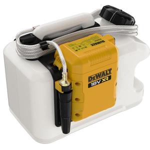 Pulvérisateur à batterie DeWalt 18V XR 2 gallons pour usage en jardin - Product Image 1