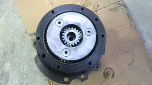 Boîte de vitesses d'orientation EC460 VOE14541030 & Couronne d'orientation SA7118-30130/VOE14528622/VOE14521444 Compatible avec l'excavatrice Volvo EC460 - Product Image 3