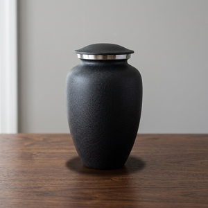 Urne funéraire en aluminium noir, vase commémoratif en métal pour cendres, design personnalisé, 200 pouces cubes, modèle CH-559 - Artisanat indien Uttar - Product Image 1