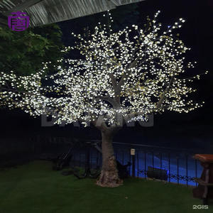 Árbol de Luz LED Radiante con Flores de Cerezo y Pétalos Vívidos para Decoración de Jardines, Parques, Plazas y Festivales - Product Image 2