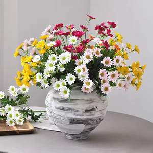 Flores Artificiales, Plantas Artificiales de Margarita para Macetas, Porche, Patio, Jardín, Balcón, Decoración del Hogar - Product Image 1