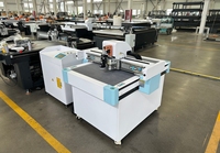Venta directa de fábrica, ropa pequeña, máquina de patrón de corte CNC, grado automático con embalaje de caja