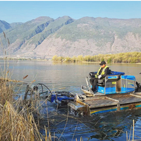 Récolteuse amphibie multifonctionnelle automatique à moteur, largeur de travail de 2,1 m pour le nettoyage des eaux peu profondes, respectueuse de l'environnement