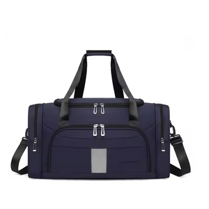 Sac de sport décontracté de grande taille avec logo personnalisé Matériau écologique et durable en polyester et nylon Fermeture à glissière résistante à l'eau - Product Image 3