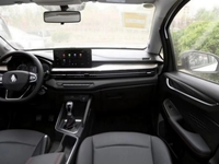 Penjualan Panas Algeria Livan X3 PRO 2024 1.5L Otomatis Model Baru SUV Bensin Kamera Belakang Standar Emisi Euro VI Setir Kiri