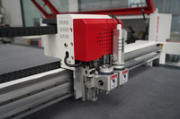 Cutter CNC à couteau oscillant sur portique, machine de découpe numérique à couteau vibrant pour mousse, cuir, carton, panneau alvéolé, EVA