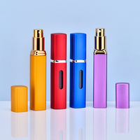 Vente en gros d'atomiseurs de parfum de voyage en aluminium rechargeables, portables, 5 ml, 8 ml, 10 ml, mini flacon pulvérisateur pour les voyages et les sorties