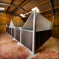 Écuries extérieures avec toit Abri pour chevaux pour club équestre Horse Boarding