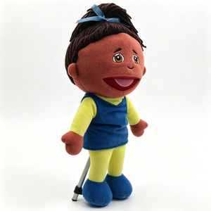 Marioneta de mano personalizada de niña, marioneta de niña afroamericana, marioneta de personaje infantil, marioneta de niña de peluche, marioneta infantil diversificada - Product Image 2