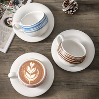 Tasse à café et soucoupe en céramique mate en gros, 300 ml, forme œuf |   Conception de poignée portable pour les achats en gros dans les cafés et restaurants