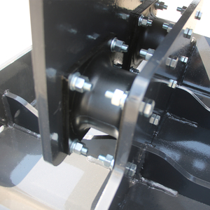 LandHonor Hochleistungs-Raupenplattenverdichter Q235 Stahl Vibrationsplattenverdichter-Anbaugerät 1 Jahr Garantie Benzinmotor 33 KN - Product Image 5