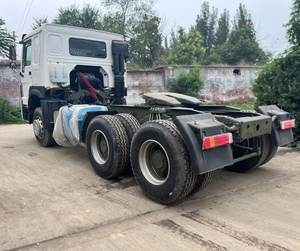 Camion HOWO371 de marque chinoise, le plus vendu, meilleur prix, livraison directe d'usine, tête de tracteur HOWO 6x4 371HP en stock, pour le transport de marchandises, à vendre - Product Image 4