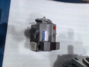 Bomba de Pistón Hidráulica de Alta Presión P16V P21V P31V P40V P70V P100V P130V P16V-RS-11-CC-10-J, Diseño Robusto - Product Image 2