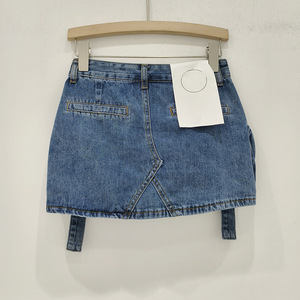Mini-<span class=keywords><strong>jupe</strong></span> cargo asymétrique en denim délavé et teint, respirante, style motard, pour femme, fabriquée sur mesure - Product Image 5