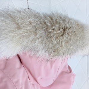 เสื้อโค้ทกันหนาวสไตล์คลาสสิกคุณภาพสูง บุขนหมาป่าแท้ กันลม อุ่นสบาย สำหรับผู้ชาย แบบแคนาเดียน พร้อมไส้ขนห่าน - Product Image 4