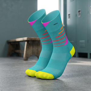 Chaussettes de course OEM Performance Crew unisexes, respirantes, en maille polyester/nylon, longue distance, amorties, antidérapantes, logo personnalisé, sport - Product Image 3