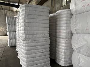Microfibre recyclée 1.2D 25mm <span class=keywords><strong>Fibre</strong></span> de polyester gris pour rembourrage et non-tissés – Approvisionnement fiable direct usine - Product Image 5
