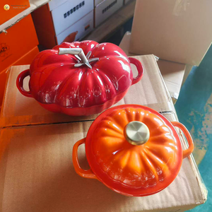 Cocotte en fonte émaillée en forme de citrouille avec couvercle, compatible induction, pour soupes et ragoûts - Product Image 3
