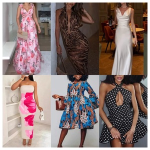 Vêtements d'occasion en gros à prix avantageux : Robes décontractées pour femmes, hauts en coton à manches courtes, stock <span class=keywords><strong>de</strong></span> vêtements usagés pour femmes - Product Image 4