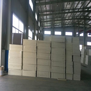 Panneau composite en <span class=keywords><strong>polyuréthane</strong></span> ignifuge imperméable de 100mm Panneau de <span class=keywords><strong>mousse</strong></span> de <span class=keywords><strong>polyuréthane</strong></span> dur pour l'<span class=keywords><strong>isolation</strong></span> des murs intérieurs - Product Image 2