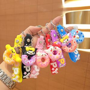 批发可爱定制软聚氯乙烯橡胶钥匙扣带腰带三里奥库罗米凯蒂甜甜甜圈系列塑料3D钥匙扣玩具 - Product Image 1