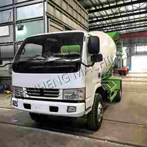 Truk pengaduk beton ponsel, dengan tangki pencampur semen konstruksi horisontal - Product Image 1