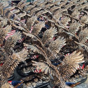 खेल किंवदंती के लिए वेइविस्टा पॉलीरेसिन बकरी ट्रॉफी पुरस्कार - Product Image 5