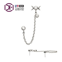 DFARS conforme F136 titane sans fil Triple Phase de lune Duo lunette ronde CZ avec chaîne Rolo Dangle Tops Cartilage Stud