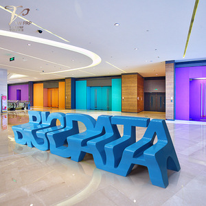 Silla cuadrada moderna de fibra de vidrio para interiores y exteriores, alfanumérica inglesa para Parque, jardín, ocio, uso en hoteles, centro comercial fabricado - Product Image 3