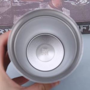 Tasses à café isothermes en acier inoxydable avec manchons en silicone anti-fuite de 380 ml et 510 ml, avec couvercle, vente en gros - Product Image 5