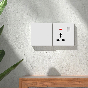 Interruptor de Luz Táctil y Enchufe Eléctrico Mecánico Ultrafino con Panel de Superficie Cepillada y Botones Grandes para PC, Estándar EU/UK - Product Image 6
