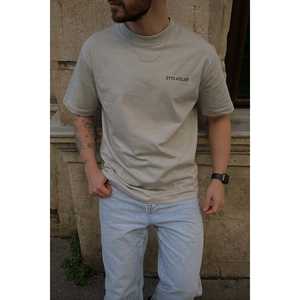 Camiseta de tejido comprimido de 200g/180g con estampado frontal, transpirable, antiarrugas, de corte ajustado y largo, estilo entallado con letras. - Product Image 3