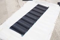 Tuiles de toiture modernes en pierre naturelle Milano avec revêtement, isolation thermique et couverture efficace pour appartements et temples