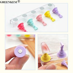 Nuevo imán de ajedrez Nail Art Practice Stand Color Nail Display Stand Holder Clear Crystal Nail Practice Base - Product Image 3