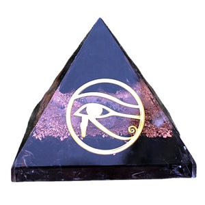 Pirámide de epoxi de cristal con diseño de ojo de Horus, adorno de escritorio de estilo europeo para decoración de sala de estar - Product Image 5