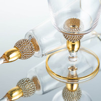 Verre à vin clouté "Diamant" étincelant à longue tige avec strass