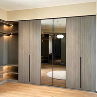 Chambre à coucher contreplaqué assemblage placard capteur Led vêtements organisateur miroir dames armoires haute brillance trois portes en verre sac armoire