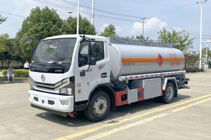10 Cubic Meters 165HP Flammable Liquid <b>Transport</b> Vehicle China Dongfeng 4*2 Oil Tanker Truck Refueling Truck - Product Image 5