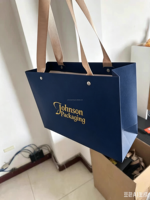 Sac en papier cartonné de luxe écologique, échantillons personnalisés gratuits, emballage pour vêtements/chaussures, sac cadeau rose, votre propre logo, laminage