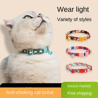 Collier pour chat en tissu tissé avec cloche, design original, confortable, anti-étranglement, avec décorations de sécurité