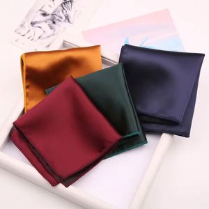 Mouchoirs de poche décontractés en polyester de couleur unie rouge et vert de haute qualité pour hommes, vente en gros, offre spéciale - Product Image 4