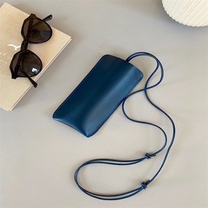Étui à lunettes en cuir PU réglable à porter en bandoulière, étui à lunettes portable pour les voyages en plein air, sac de rangement pour lunettes de soleil - Product Image 2