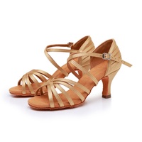 Chaussures de danse de salon/latine pour femmes avec semelle en cuir, dessus en satin confortable pour les spectacles sur scène pour adultes