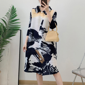 Collezione Miyake Primavera-Estate 2026, Nuovo Abito Cardigan Plissettato con Stampa alla Moda per Donne, Stile Casual con Bottoni, Vendita Diretta dalla Fabbrica - Product Image 2