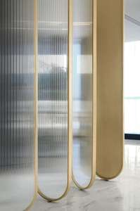 ตกแต่งผนังโลหะพาร์ทิชันการออกแบบที่ทันสมัยกระจกกระจก<span class=keywords><strong>ห้อง</strong></span> Divider แผงหน้าจอสำหรับโครงการโรงแรมหรือ<span class=keywords><strong>ห้อง</strong></span>นั่งเล่น - Product Image 5