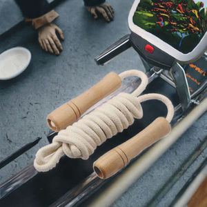 Cuerda de Saltar Ajustable de Algodón Trenzado con Mango de Madera para Entrenamientos Personales y Grupales, Artículo Promocional al por Mayor - Product Image 3
